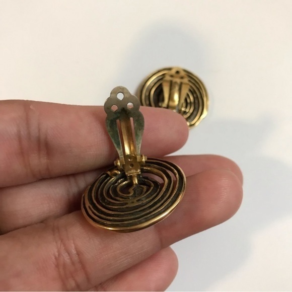 MFA Museum Of Fine Arts Snake Clip On  Earrings Gold Tone Vintage Estate - Picture 5 of 6